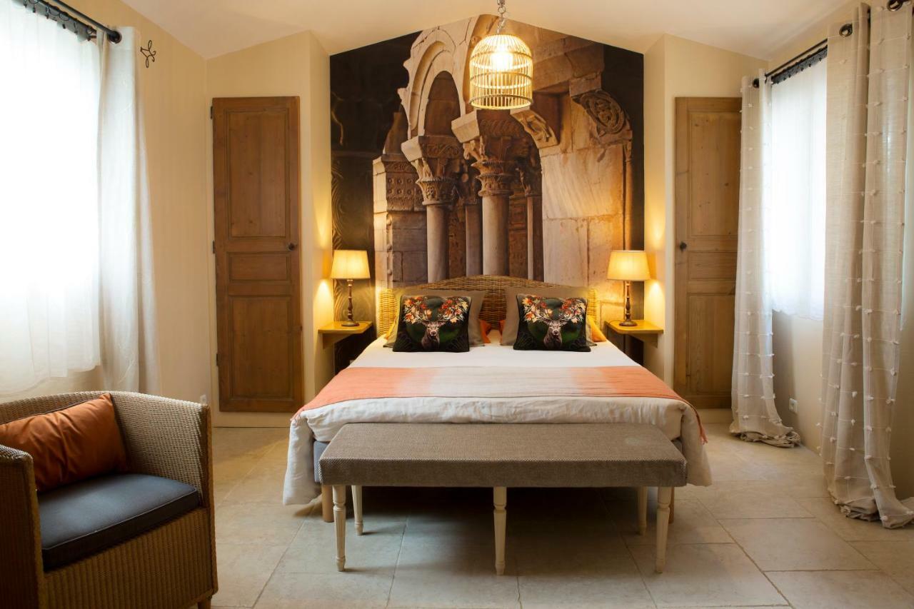 Châteaurenard Sous Les Platanes B&B المظهر الخارجي الصورة
